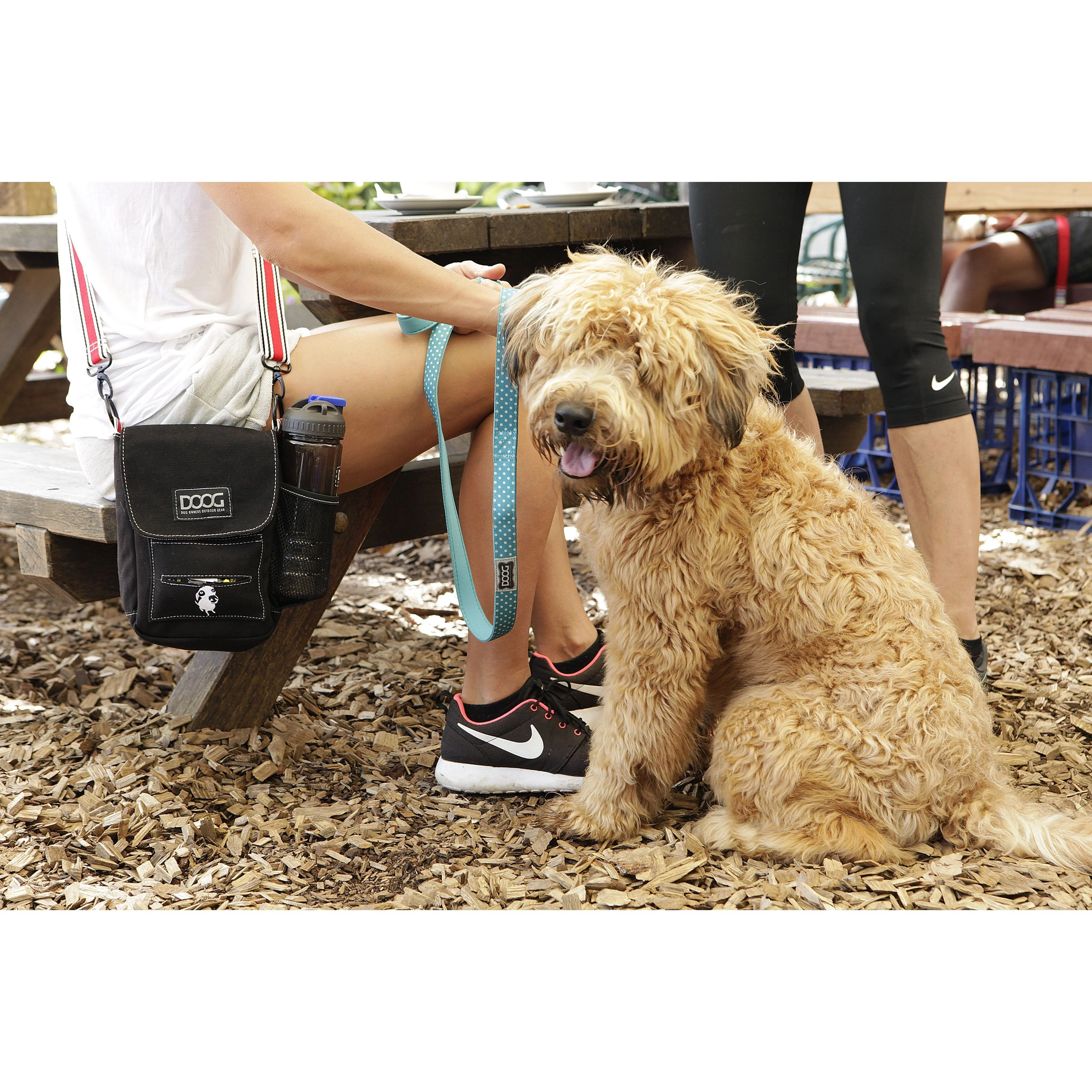 Doog Shoulder Bag Black - Image 4