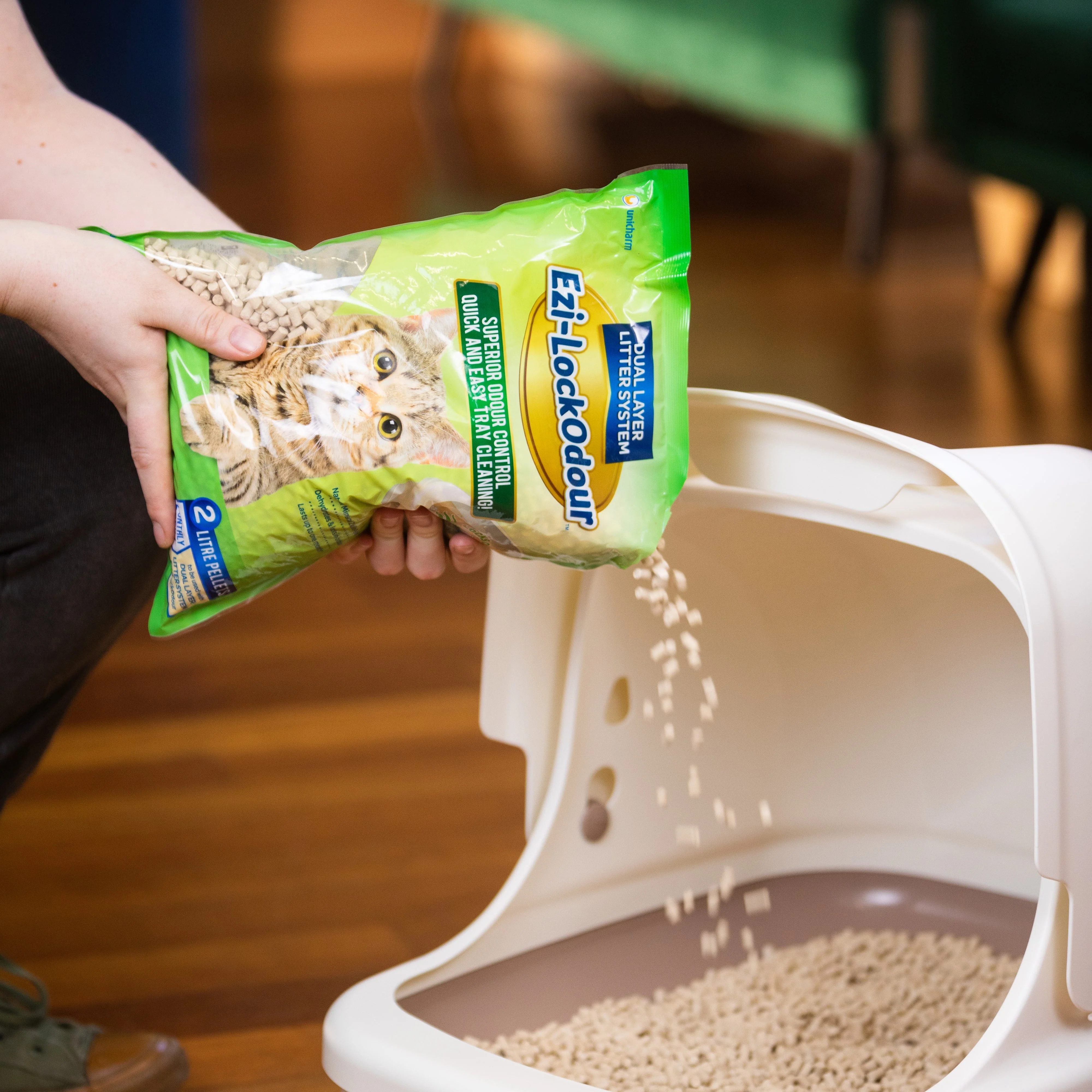 Ezi-LockOdour Dual Layer Cat Litter System Hooded Cat Litter Tray - Image 6