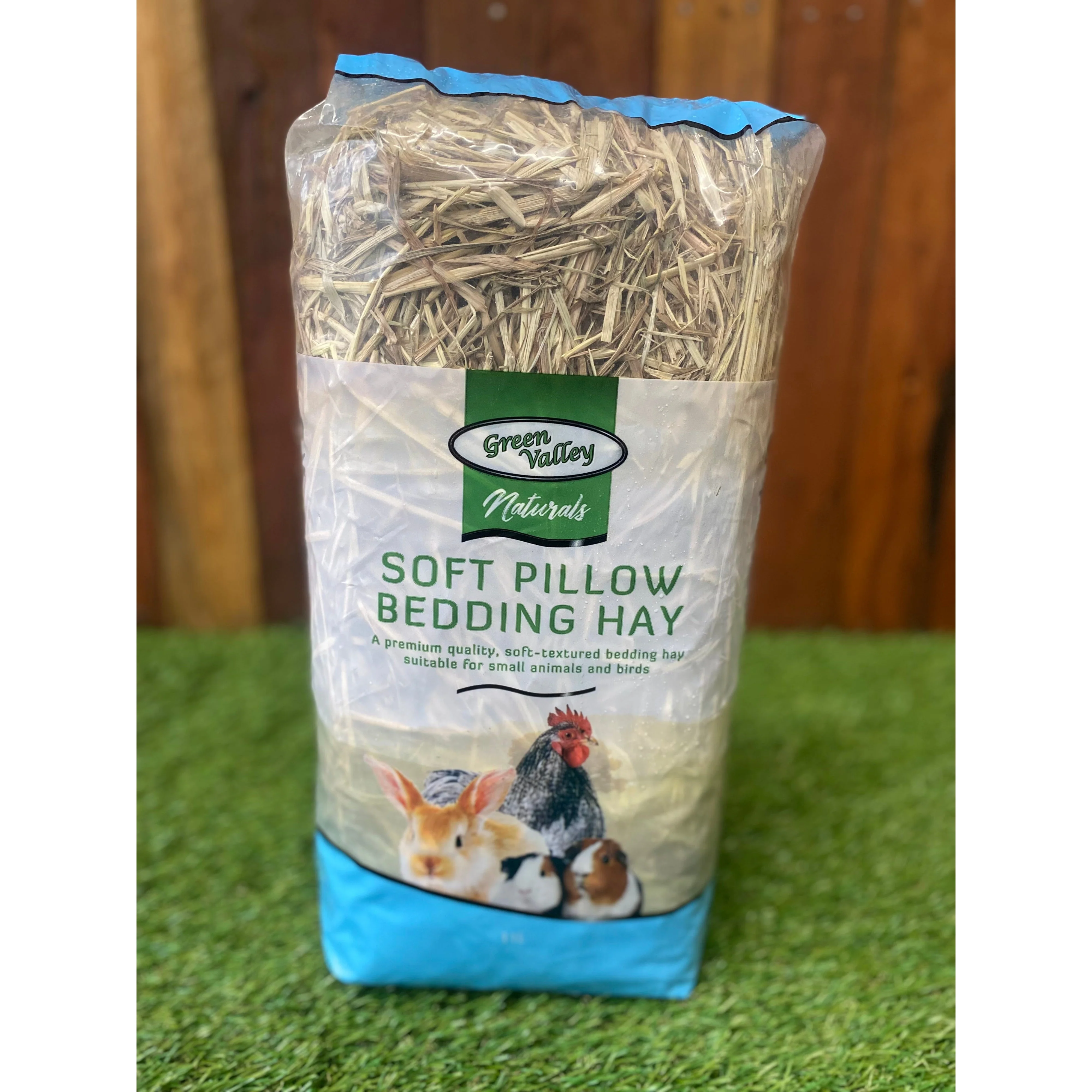 Green Valley Naturals Soft Pillow Bedding Hay for Small Animals and Birds 11L - Image 2