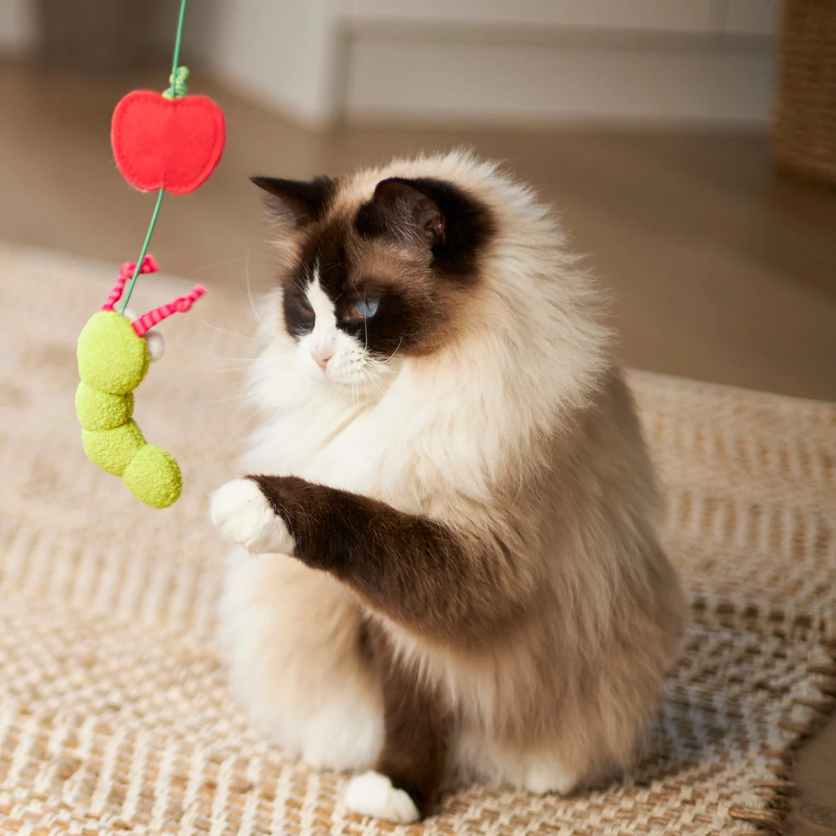 Kazoo Munchy Caterpillar Wand Cat Toy - Image 2