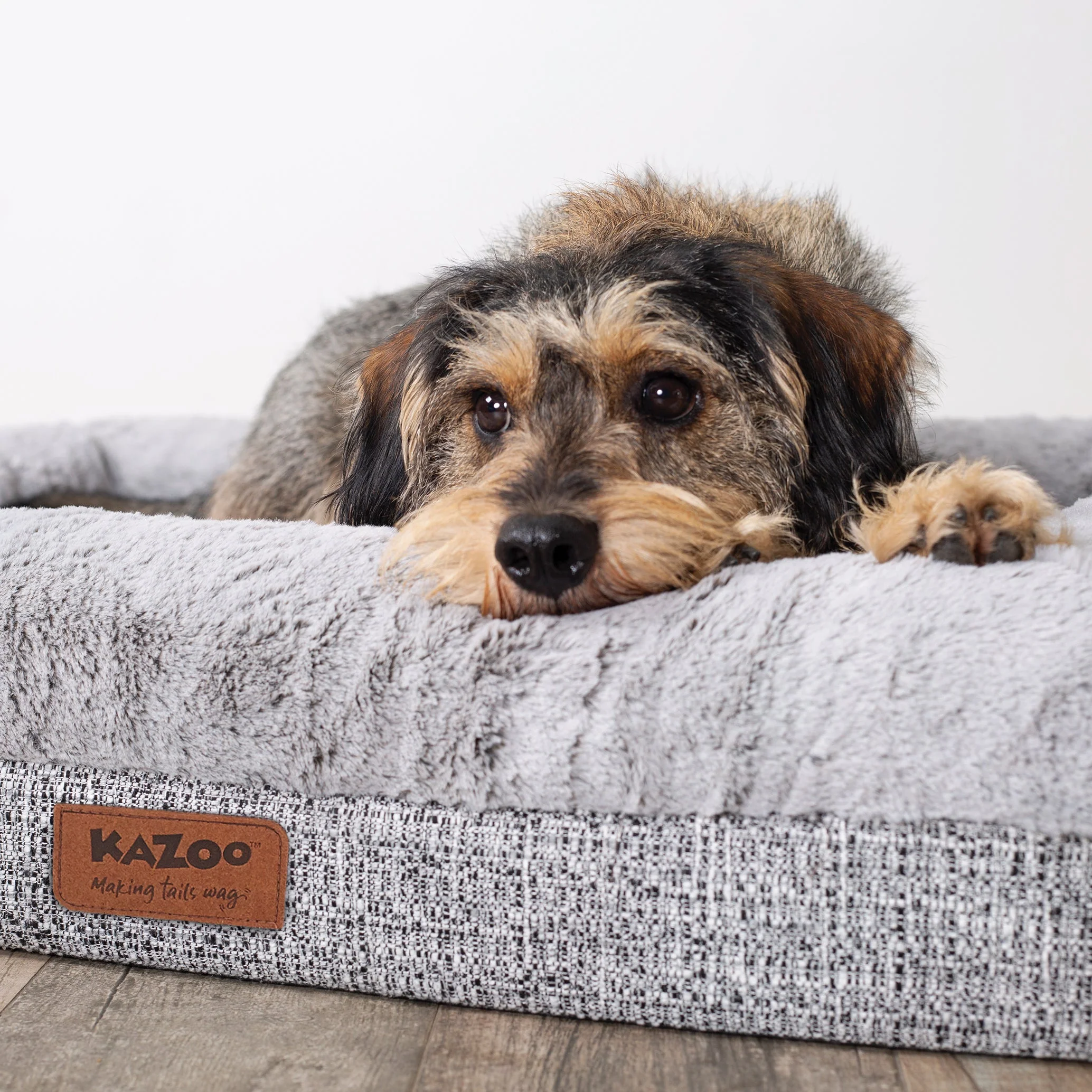 Kazoo Wombat Extra Large Plush Grey Dog Bed - Image 4
