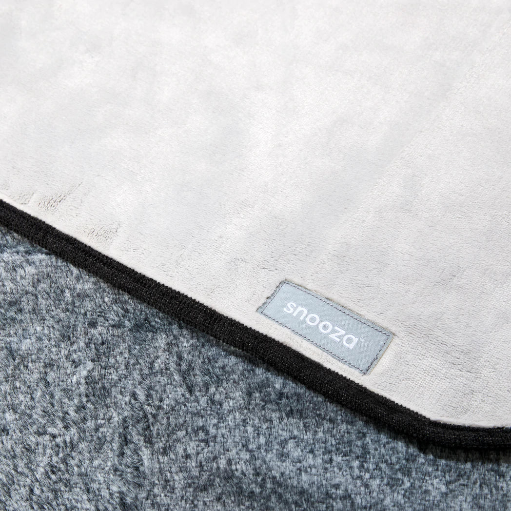 Snooza Dry Luxe Pet Blanket Small - Image 4